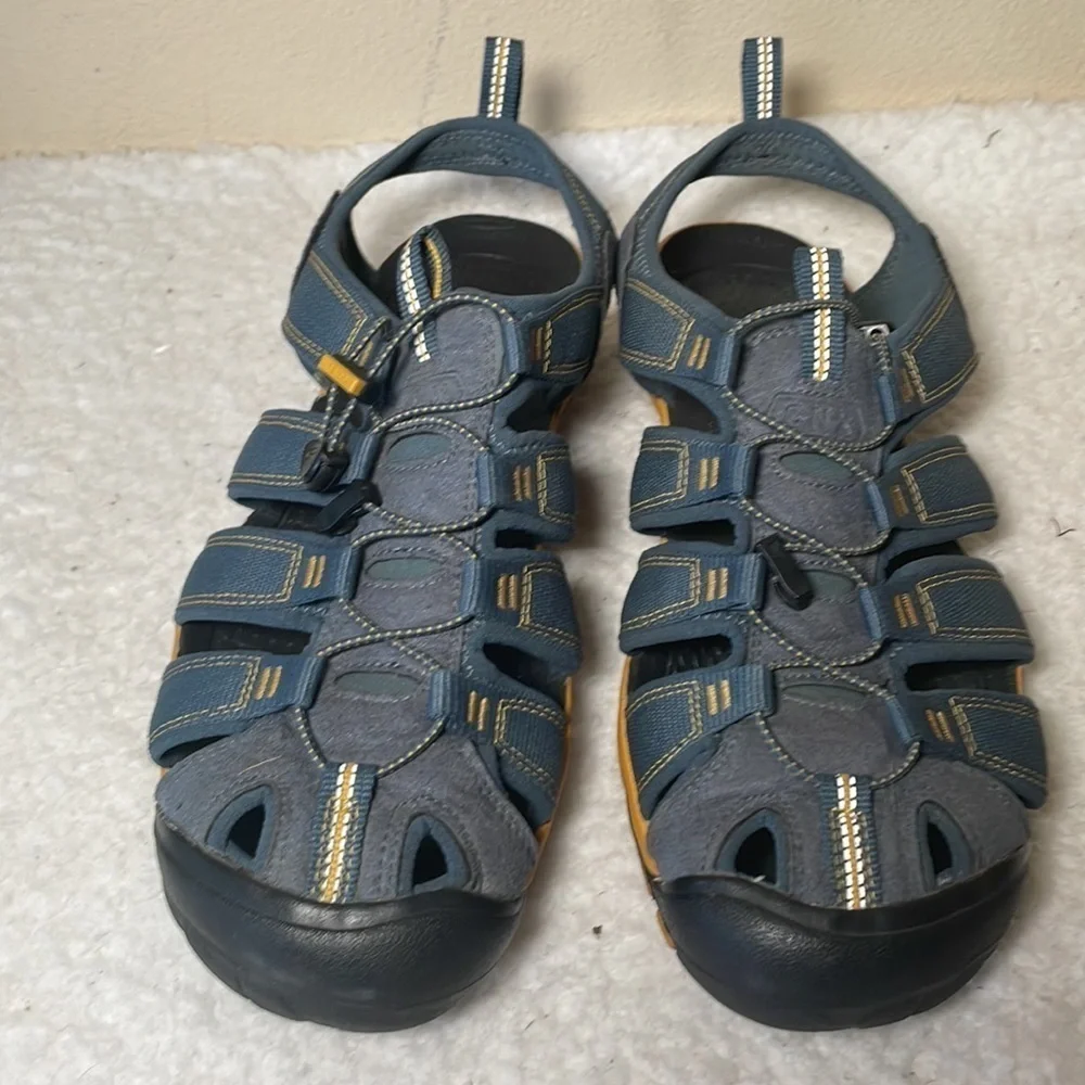 Keen sandals size